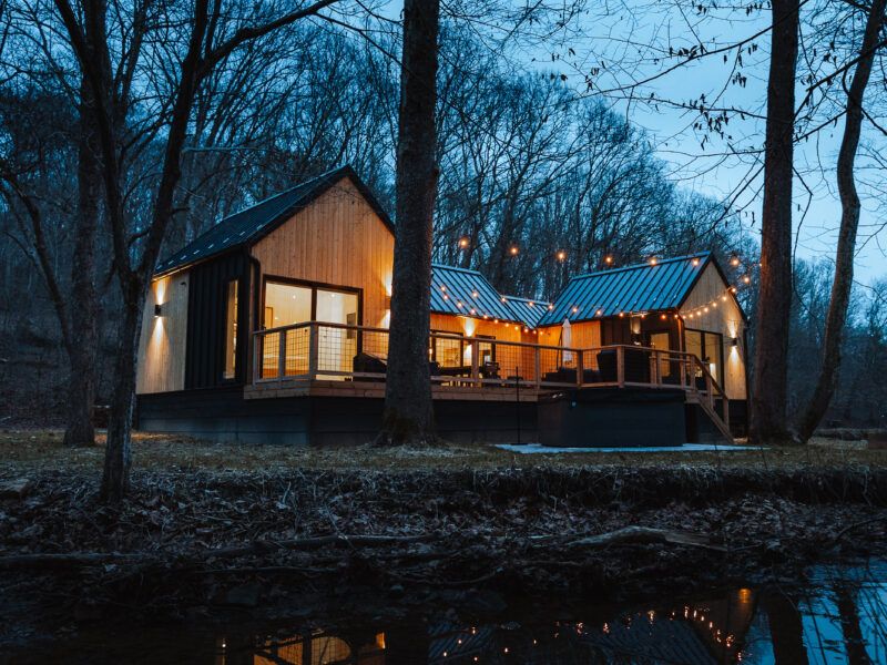 Sleeps 6 | 42 Private Acres | Hot Tub + EV Charger